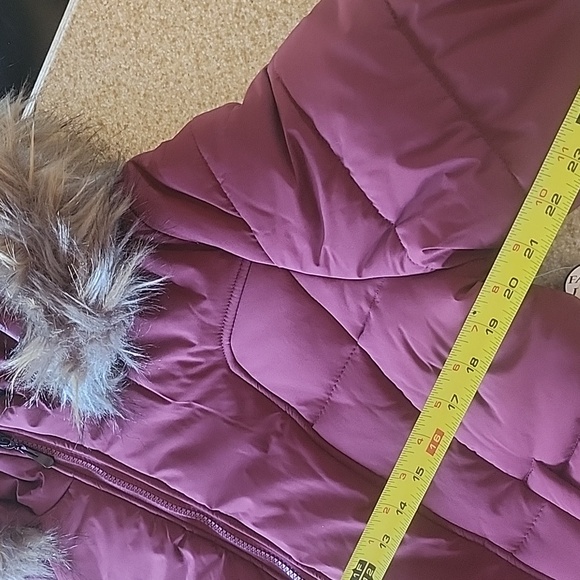 NWT Maralyn & Me Wine Hooded Cozy Puffer Coat With Faux Fur Trim Size XL - Picture 8 of 14